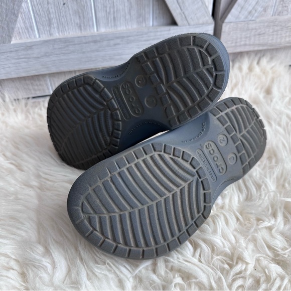 Kids Slate Grey Classic Crocs Size J2 - Picture 5 of 5
